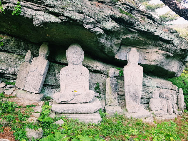 The Unjusa 운주사