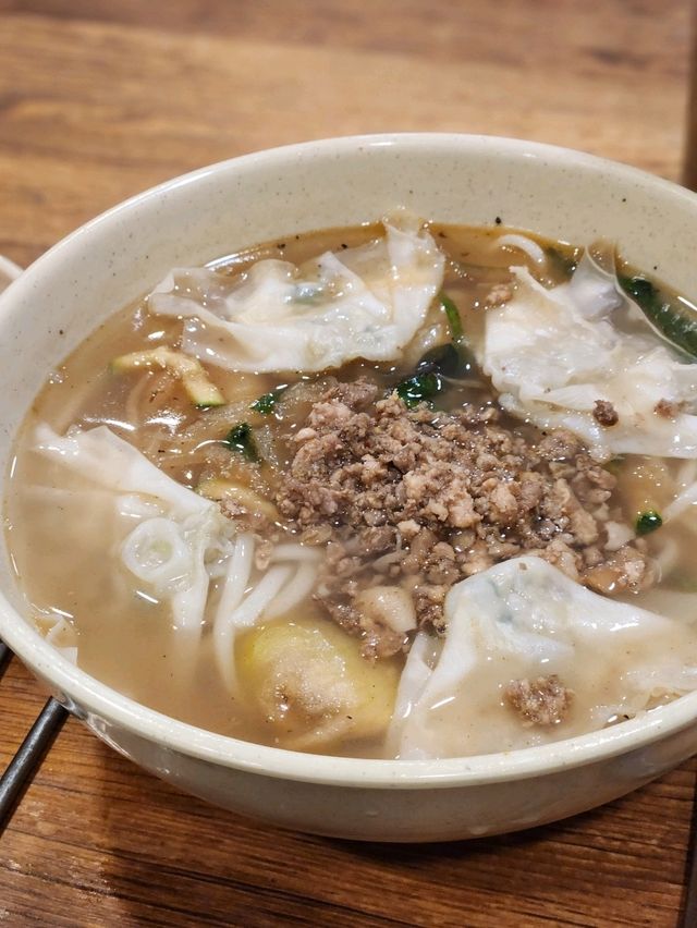 명동에서 오래도록 자리잡고 있는 터줏대감, 명동교자