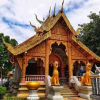 ชมสถาปัตยกรรมล้านนาประยุกต์ที่วัดฝั่งหมิ่น
