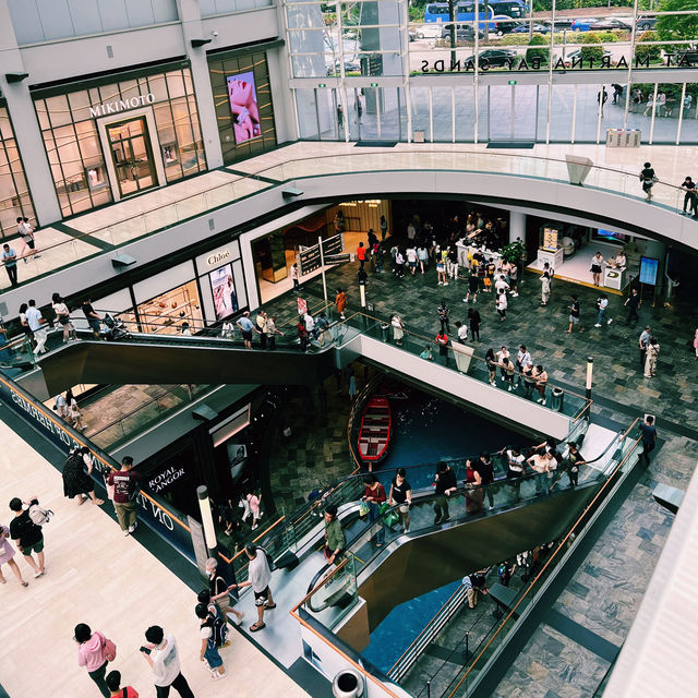 บรรยากาศน่าตื่นตาตื่นใจที่ Marina Bay Sands 