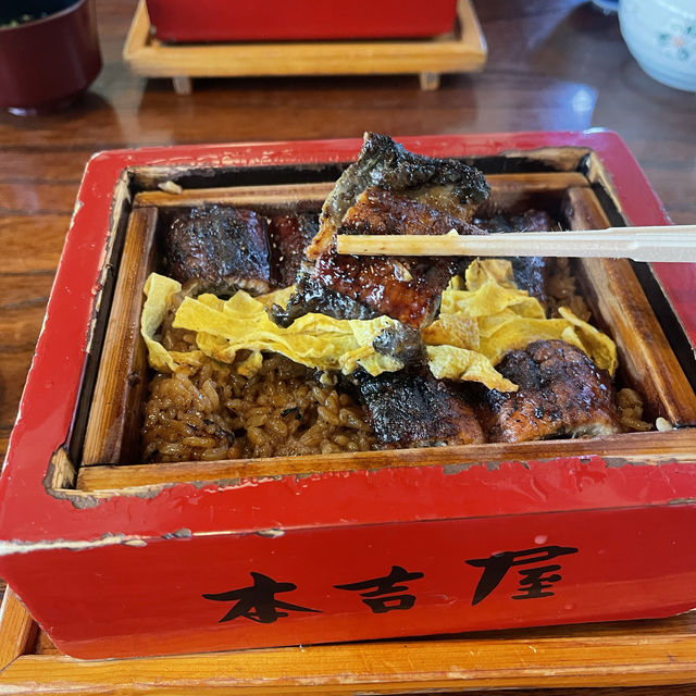 柳川3百年老店｜元祖本吉屋本店 · 特色蒸籠鰻魚飯