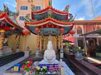 Wat Intharawihan Temple