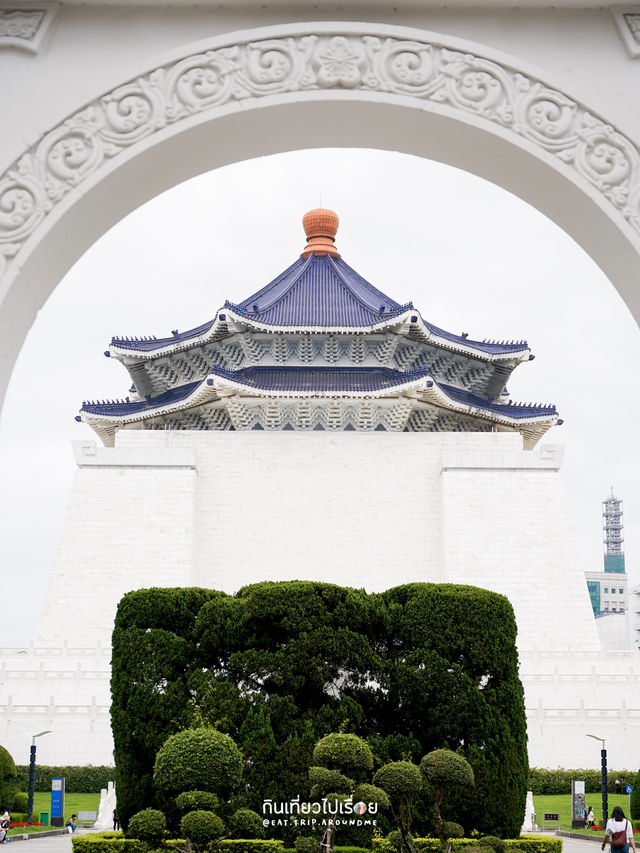 🏛️ชื่นชมความยิ่งใหญ่อลังการของเจียงไคเช็ค
