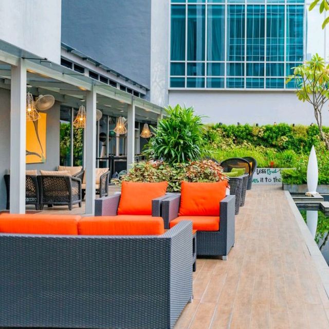 ### 🌟 Discover Comfort at Mercure Singapore Bugis Hotel 🇸🇬