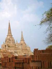วัดสวยอยุธยา อลังการพระปรางค์ 3 องค์