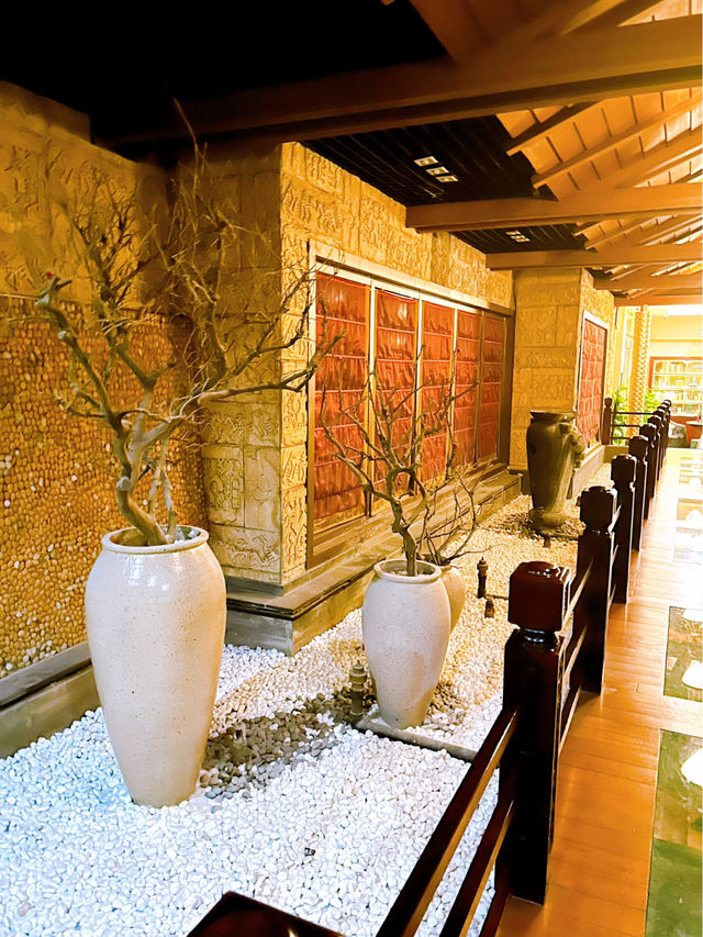 Great Pool and Facilities at Radisson Blu Hotel Shanghai New World