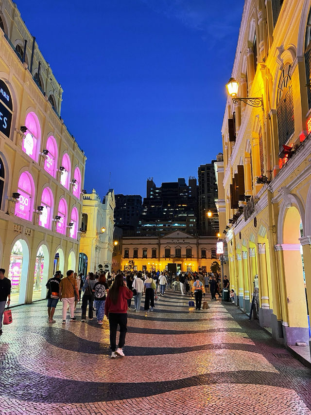 🚶🏻‍♂️ Macao Arc De Triomphe