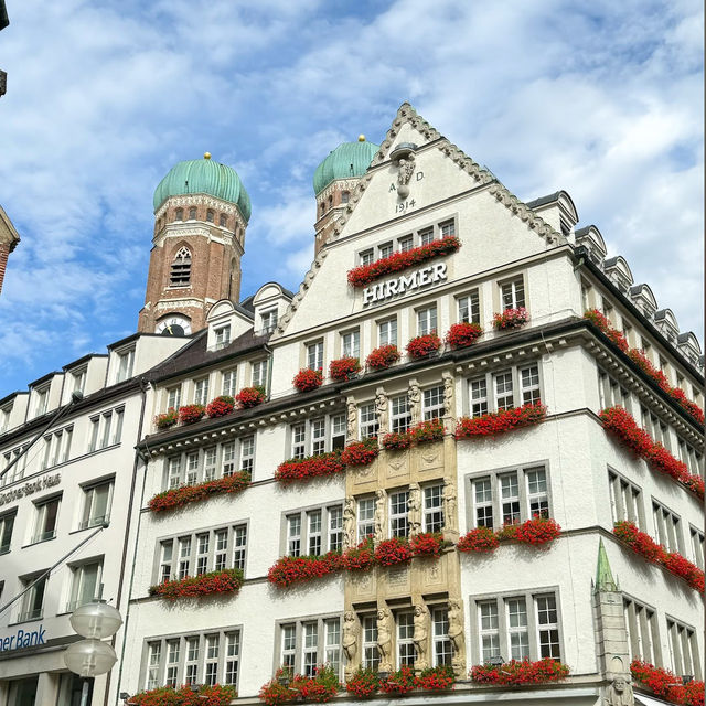 Munich’s Majestic Landmark