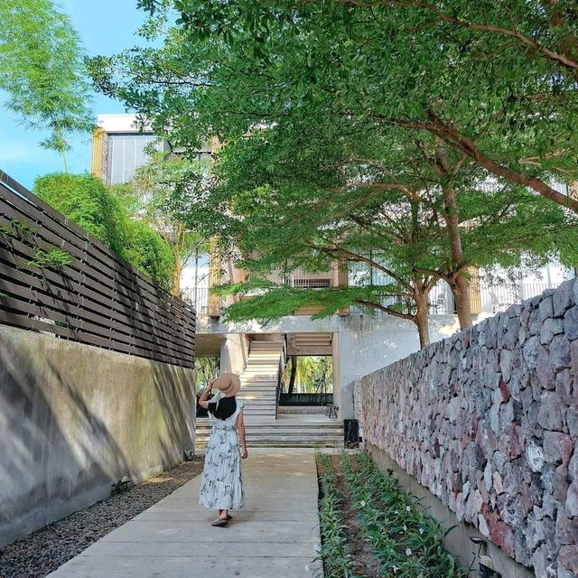 ลิปดารีสอร์ท ที่พักสไตล์ Loft ติดทะเลคลองวาฬ