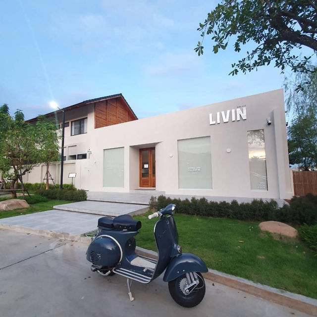 LIVIN cafe 