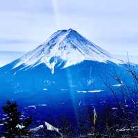 A Mesmerizing Sunset Over Mount Fuji at Lake Kawaguchi