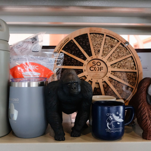 Kingkong Coffee Roaster: โรงคั่วกาแฟสุดชิค 