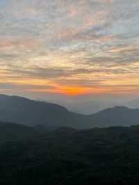 欣賞壯麗日落的理想行山路線：彎曲山