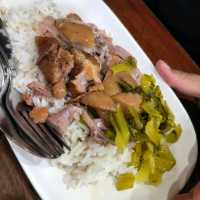 จิ้งนำ ขาหมู ตำนานขาหมูดังบุรีรัมย์