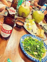 Taste of Authentic 🇻🇳: Dining Like a Local at Met in Hanoi