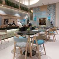 ยกให้เป็นคาเฟ่ที่บรรยากาศดี ลงตัวทุกอย่าง