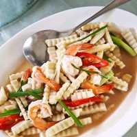 Stir Fry Coconut Heart & Paco Fern Salad in Betong