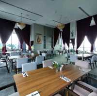 Skydeck Dining at Avante Hotel