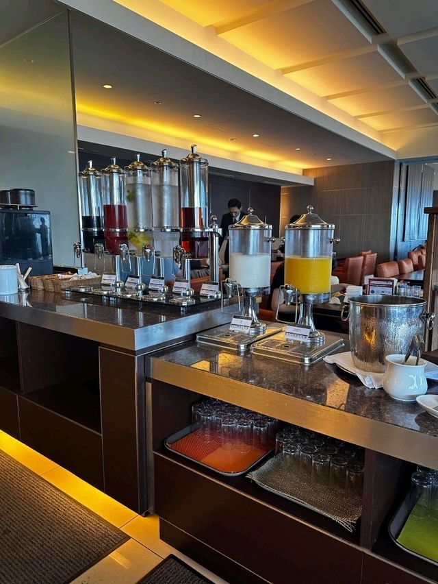 🇯🇵 Breakfast Buffet with Spectacular View in Osaka, Japan
