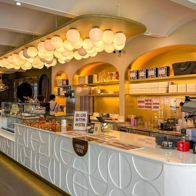  Wondering Cafe & Bakeshop
