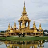 เที่ยวเชียงราย ไหว้พระวัดร่องขุ่นสวรรค์บนดิน