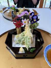 山のなかにポツン！贅沢ランチができるお店