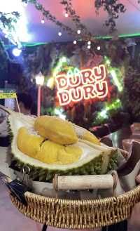 Durian Paradise at Jalan Alor in Dury Dury