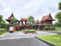 โรงแรมดีวาลักซ์ รีสอร์ตแอนด์สปา สุวรรณภูมิ