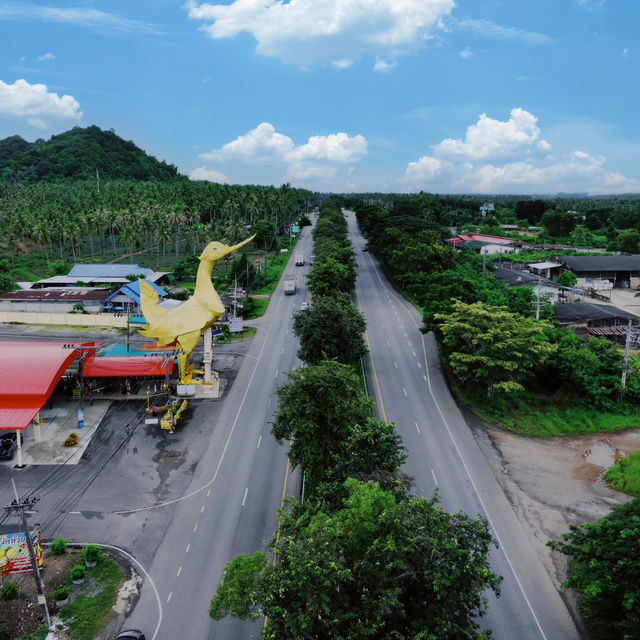 หงส์ยักษ์ วัดห้วยลึก จ.ประจวบคีรีขันธ์