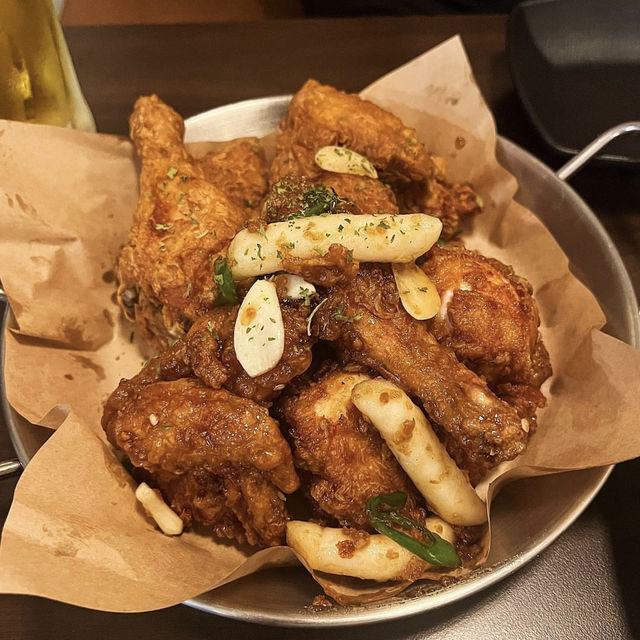 【韓国】オシャレなチョンダム洞にあるチキンが美味しいお店🍺