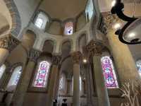 ⛪ サンネクテール教会：フランスの田舎で出会うロマネスク建築の宝石 ✨