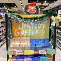 Discover the Magic of Christmas at Aeon Wellness ✨