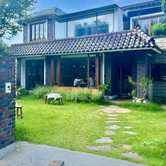 韓国🇰🇷テグにあるヒーリングできる伝統的な一軒家カフェ