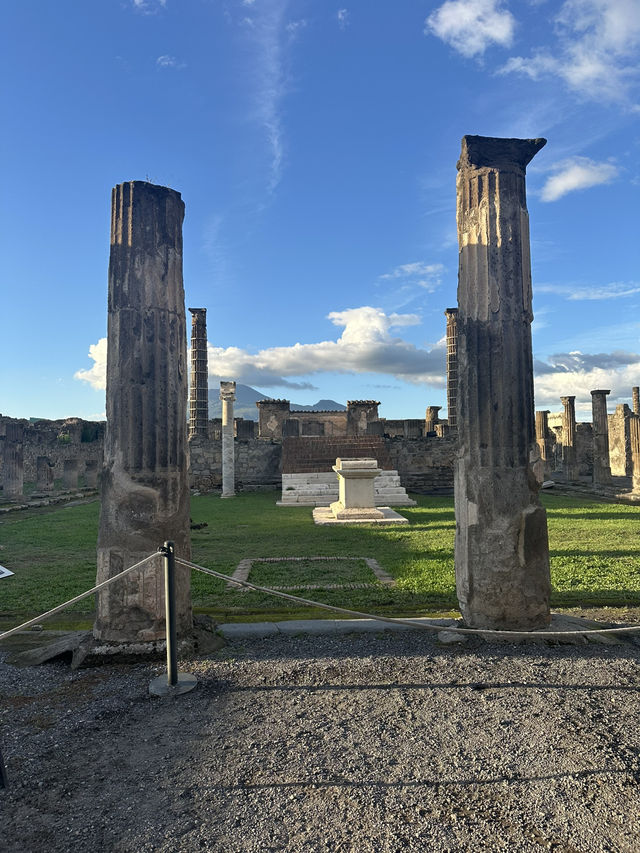 화산재에 덮인 채 멈춰버린 도시, 폼페이 🇮🇹🏛️