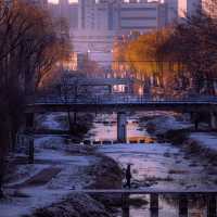 Visitors can explore the nearby Hwaseong 