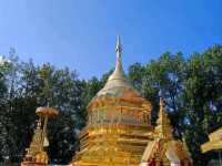 หนึ่งในพระธาตุเก้าจอม บนดอยจอมแว่ อายุกว่า ๗๐๐ ปี