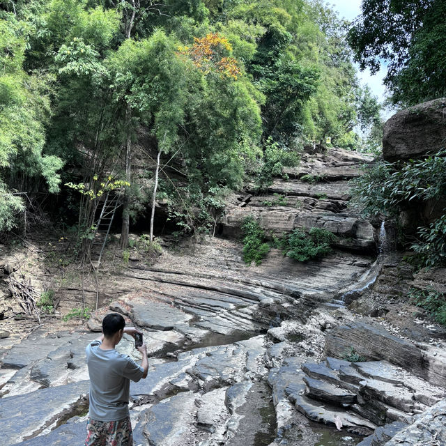 น้ำตกตาดใหญ่ อุทยานแห่งชาติน้ำหนาว 