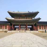 🇰🇷 Stepping Back in Time: Gyeongbokgung Palace, the Heart of the Joseon Dynasty