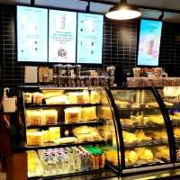 STARBUCKS MEDINA : PRETTY STUFFS, STEEP PRICE