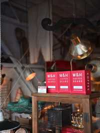【京都】素敵なコーヒーとアンティークの空間。W&H ROASTERY DAUGHTER / GALLERY SON