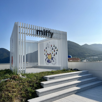 島にポツンとある可愛い📍ミッフィーカフェ | Trip.com 巨済市