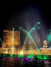 全泰國最大最新的商場Icon Siam~泰國水舞間+Light Show