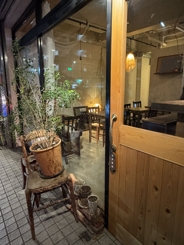 【福岡カフェ】夜の雰囲気も素敵な季節のスイーツが食べられるカフェ✨️