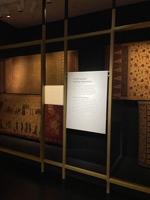 🇸🇬 Singapore Museum Surprise: Peranakan Vibes!