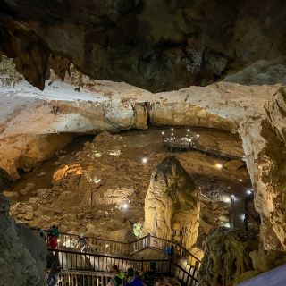 The Wonders of Limestone Caves: Discovering Earth's History at Paradise Cave