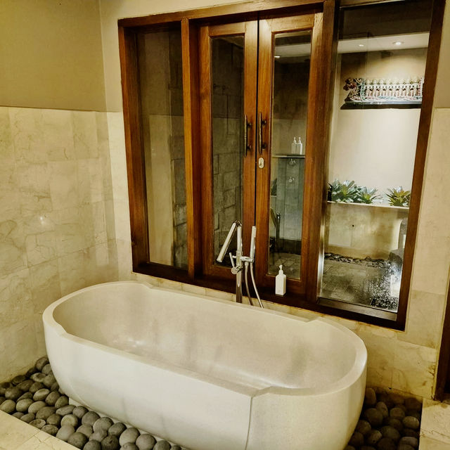 Timeless Paradise at Kamandalu Hotel