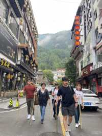 🌿🏔️Zhangjiajie: A Must-Visit Floating Mountains & Scenic Trails 