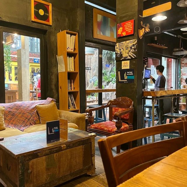 quiet spot in thonglor
