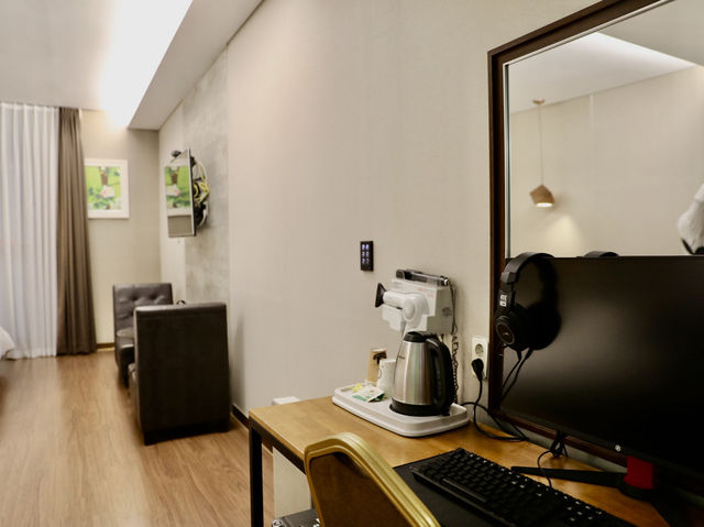 雷斯特公寓Test hotel房間竟然有按摩椅太舒服了？來金浦這家就對了！早餐美味、地點便利，還有按摩椅房型可選！