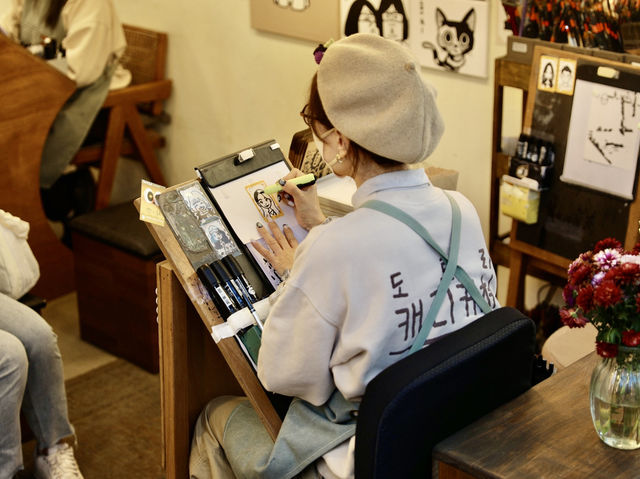 來韓國一定要體驗 似顏繪店，ACORN CARICATURE (도토리캐리커쳐) 橡子漫畫似顏繪帶你秒變卡通人物而且好便宜啊